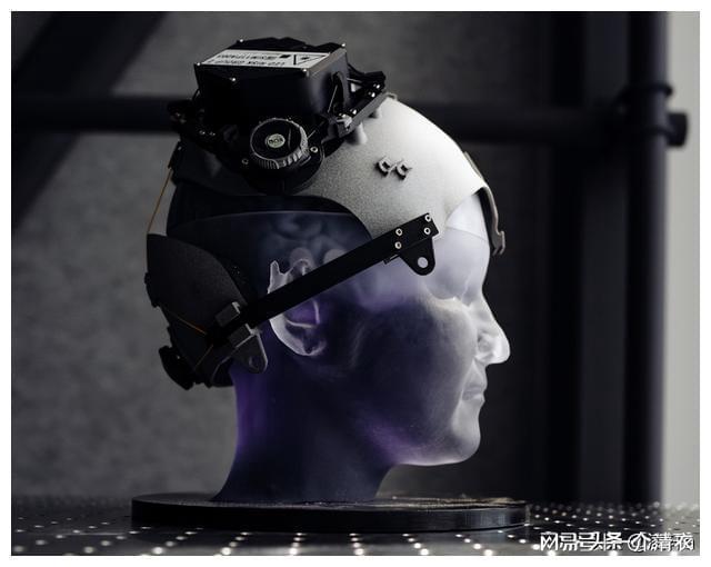 脑接口技术的原理是什么？对虚拟现实技术的发展有何好处？(图21)