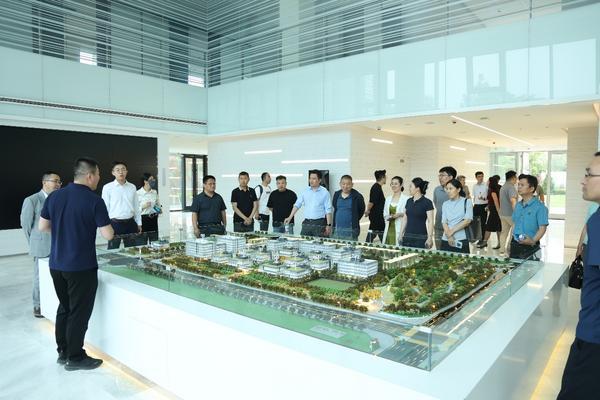 “瓜香引凤聚商机 政企联动促发展”北京大兴庞各庄镇 2025 年西瓜季政企联动产业推介活动圆满举行(图4)