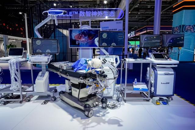 美敦力康辉亮相第八届进博会AiBLE™数智生态加速进化拓维(图3)