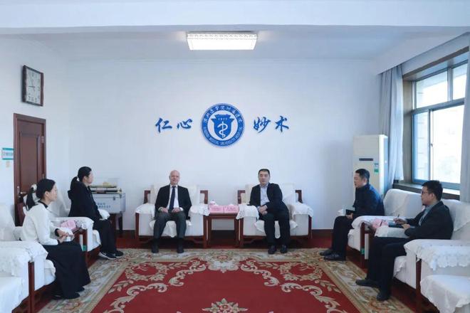 世界睡眠学会主席Penzel到滨医附院访问交流(图1)