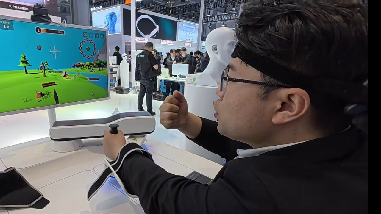 CMEF观察：芯片控意念戒指管健康轮椅自己走(图4)