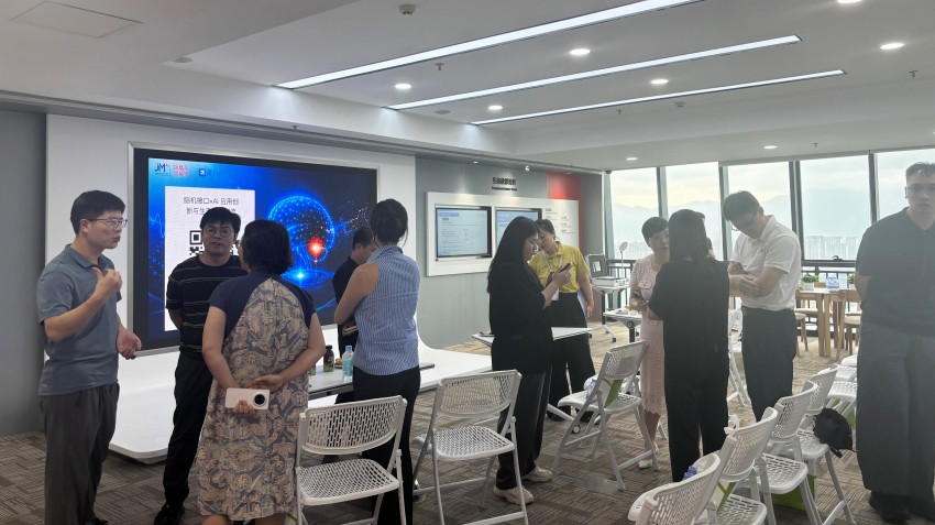 狄耐克深度参与脑机接口×AI应用创新交流共创智慧健康新生态(图7)